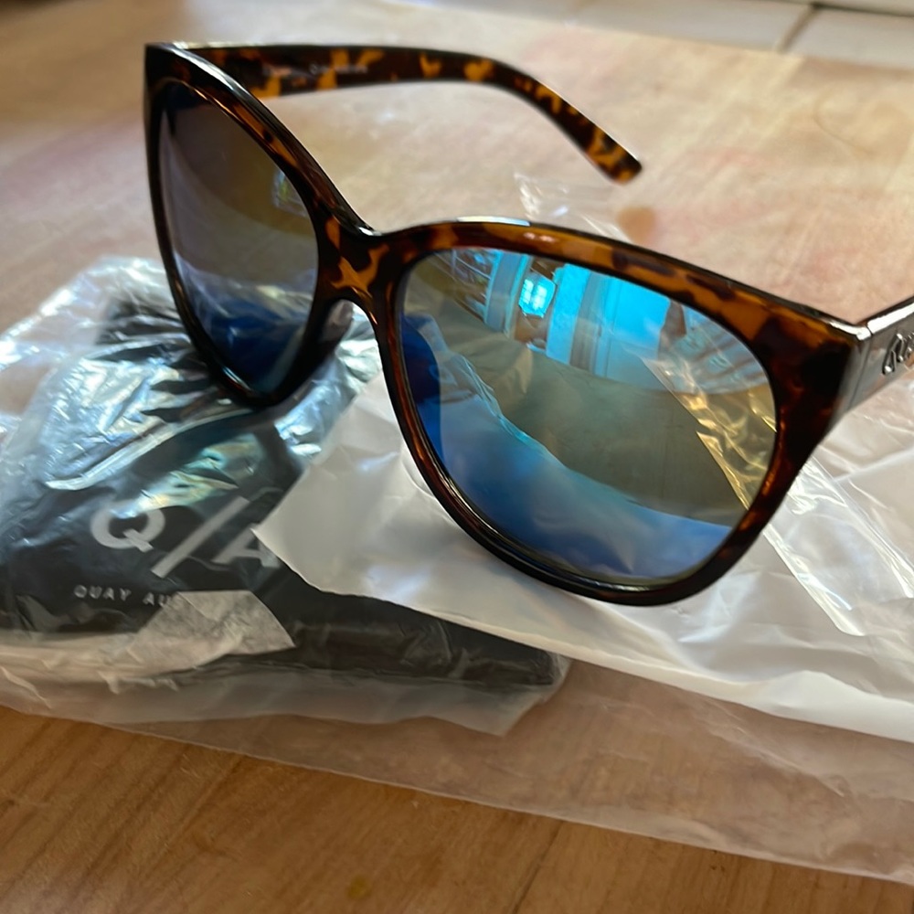 Quay tortoise rim sunglasses Brand New never worn